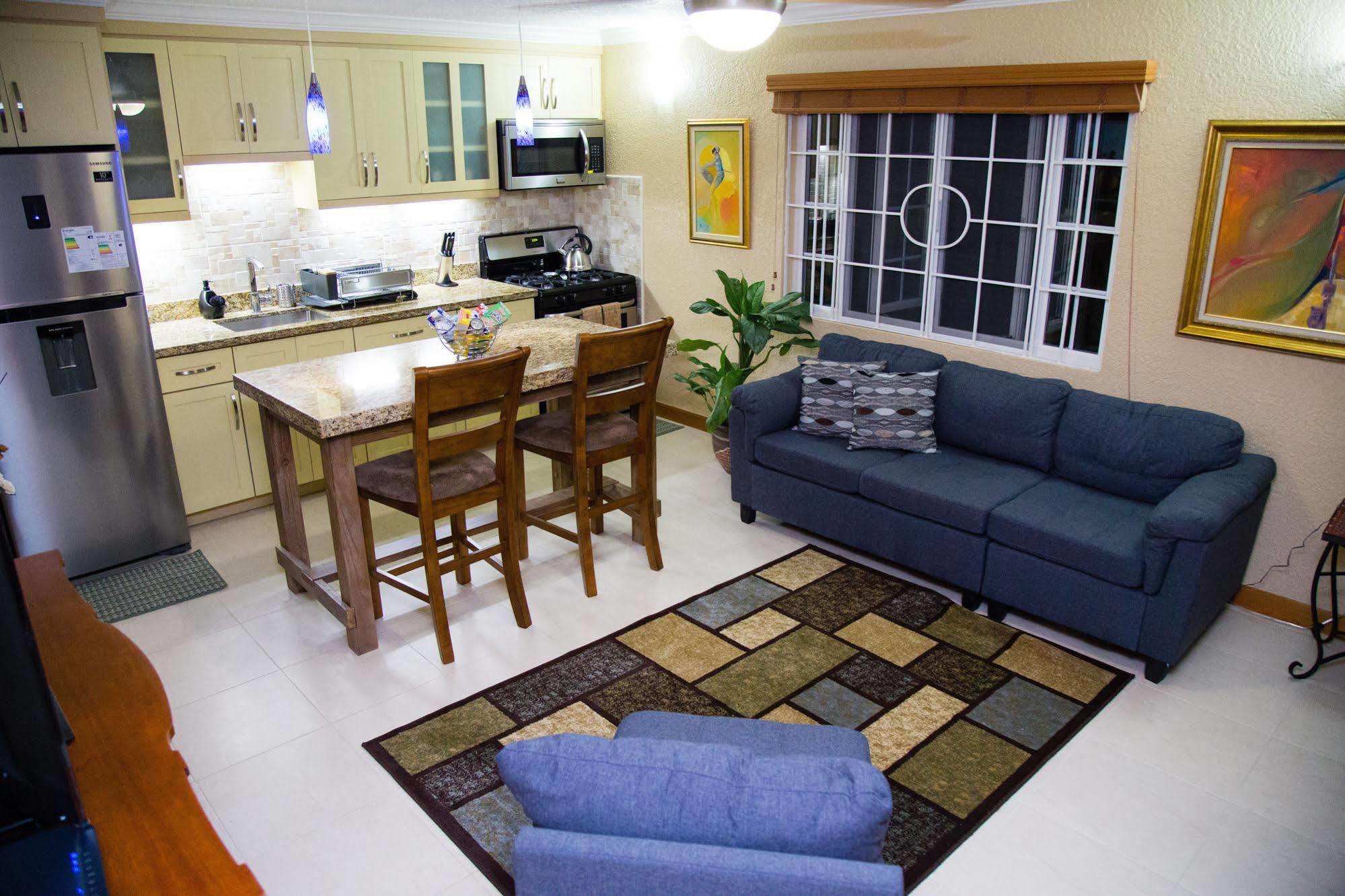 The Cabin At Long Mountain Country Club Kingston Bagian luar foto