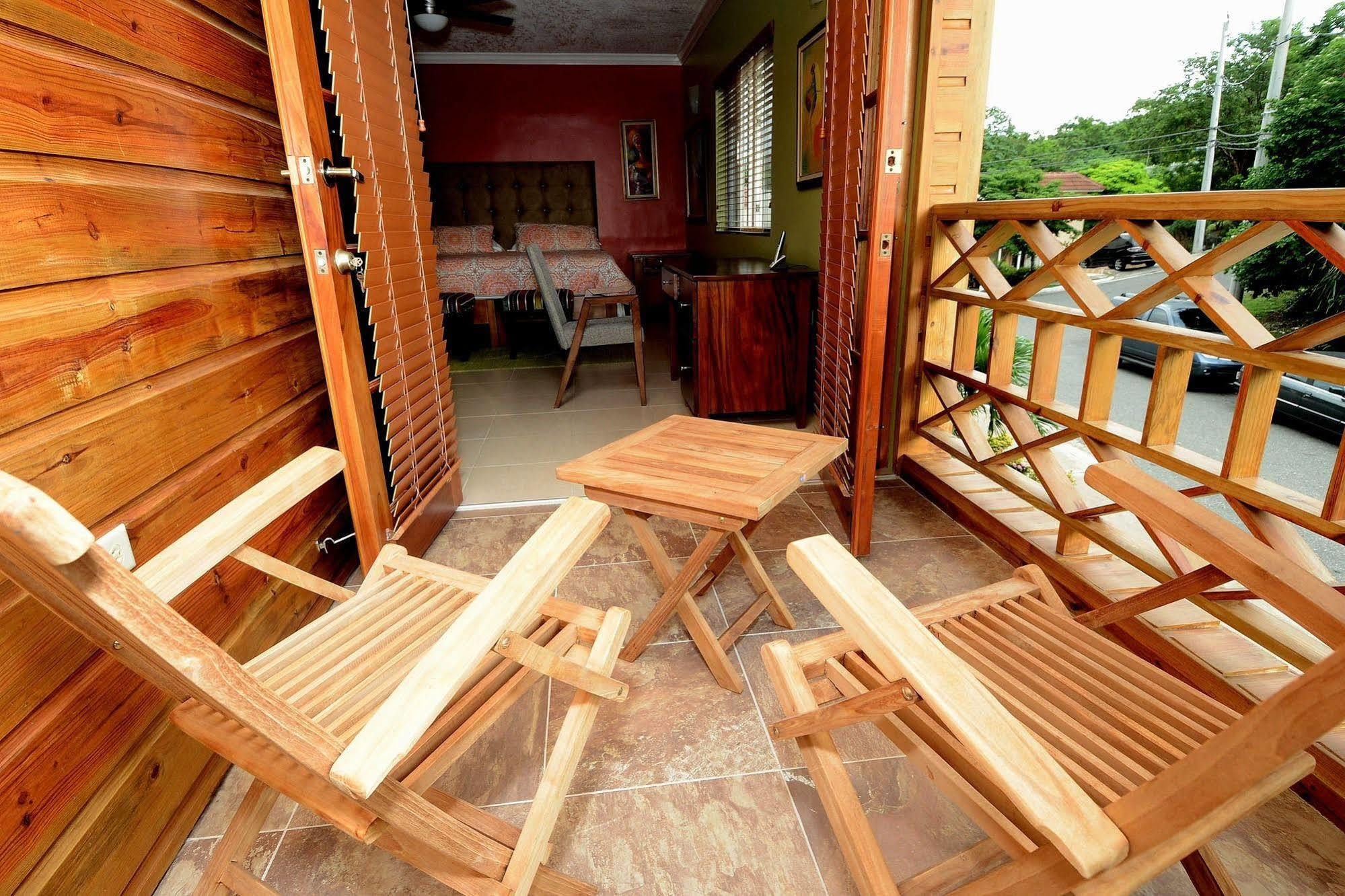 The Cabin At Long Mountain Country Club Kingston Bagian luar foto