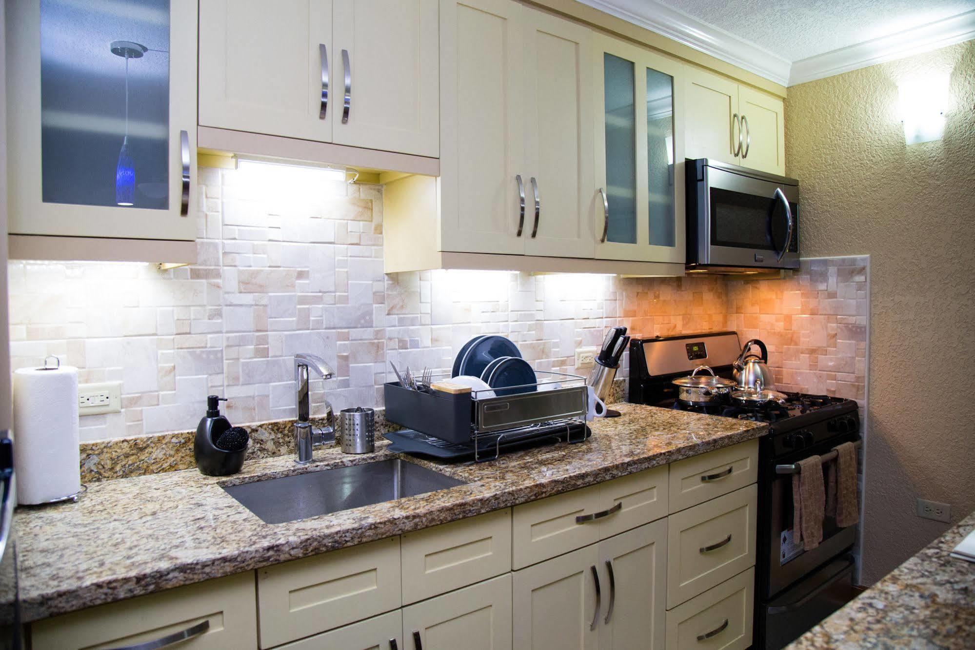 The Cabin At Long Mountain Country Club Kingston Bagian luar foto