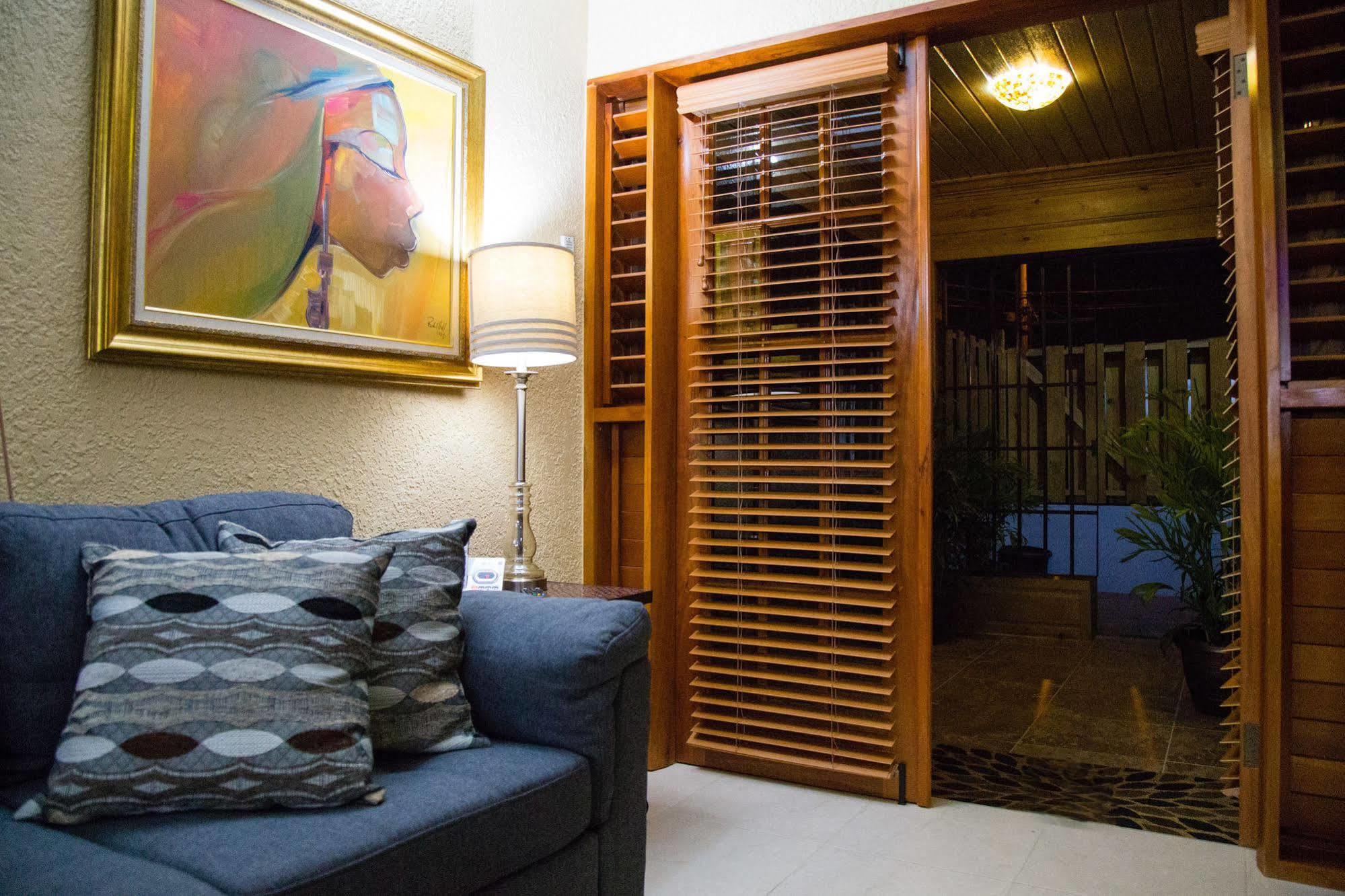 The Cabin At Long Mountain Country Club Kingston Bagian luar foto